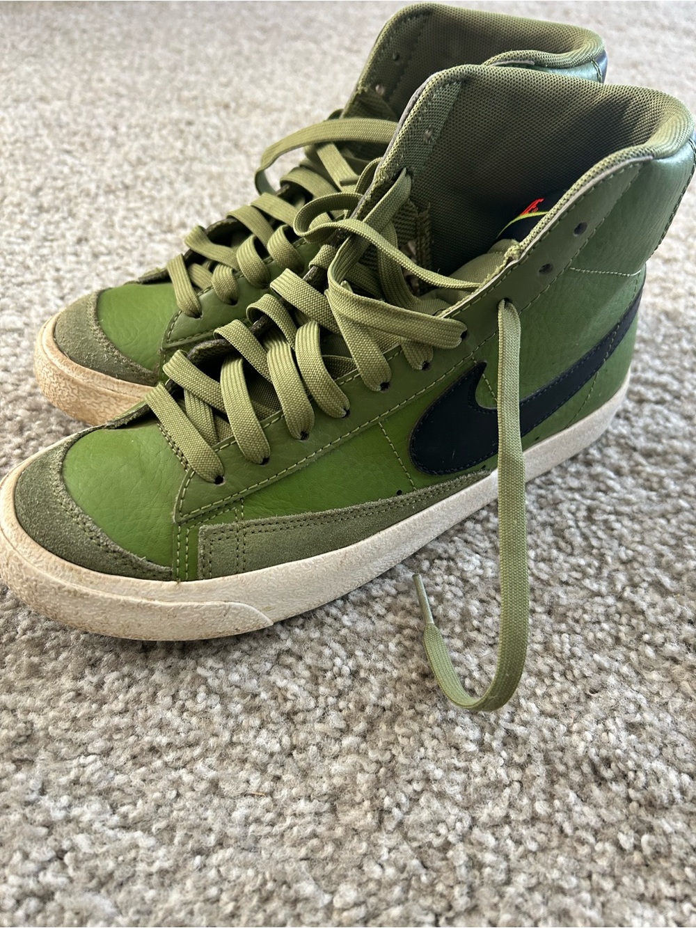 Nike Blazer Mid 77 GS Asparagus Green